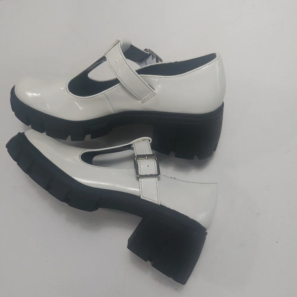 Women’s White Mary Jane Chunky Heel Shoes